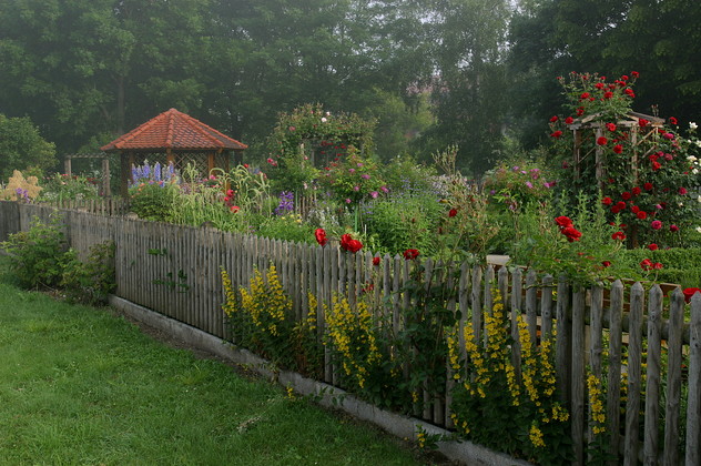 Sommerlicher Bauerngarten